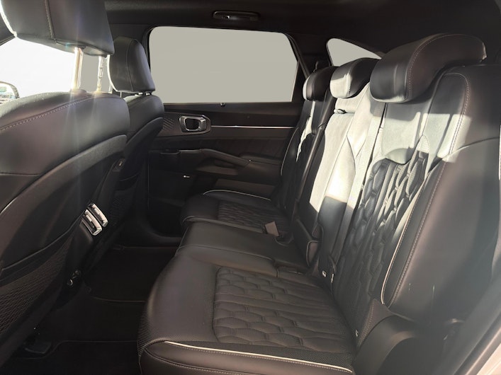 Vehicle image KIA SORENTO