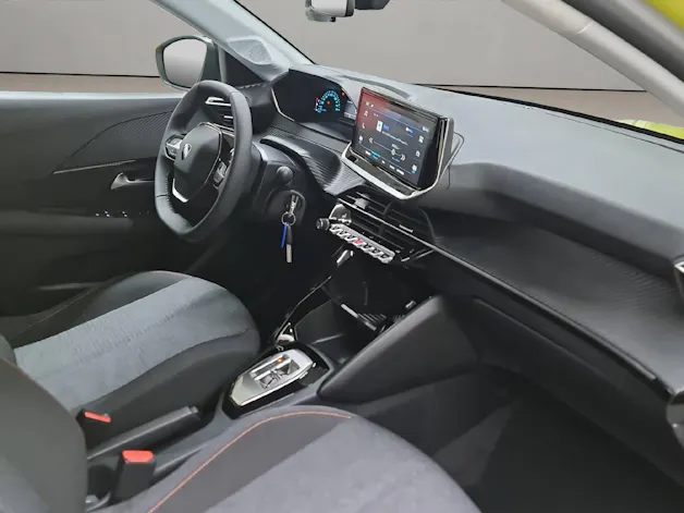 Peugeot 208 1.2 Hybrid 110 Style