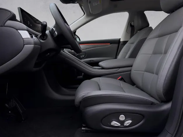 MG IM6 100 kWh Performance 21 4WD