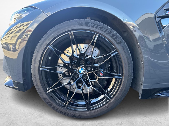 Vehicle image BMW 3 SERIES