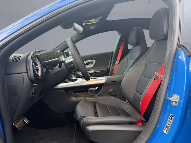 Mercedes-Benz CLA 220 AMG Line 4matic