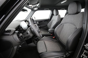 Vehicle image MINI F55 1.5i Cooper