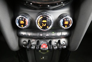 Vehicle image MINI F55 1.5i Cooper