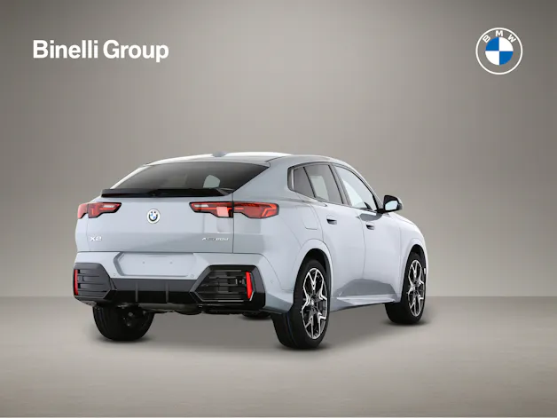 BMW X2 20d xDrive paddles