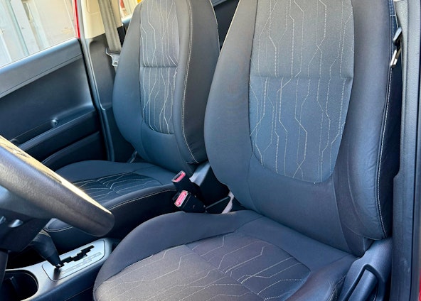 Vehicle image 4 Vehicle image 4