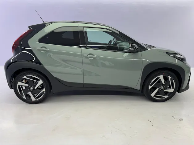 Toyota Aygo X 1.5 VVT-i HSD Style