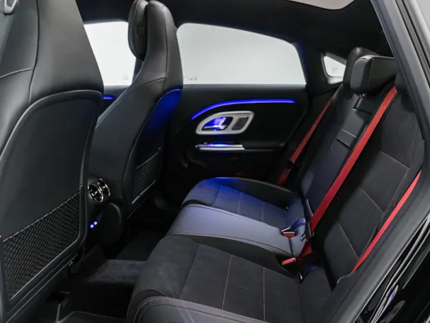 Mercedes-Benz CLA 220 4MATIC