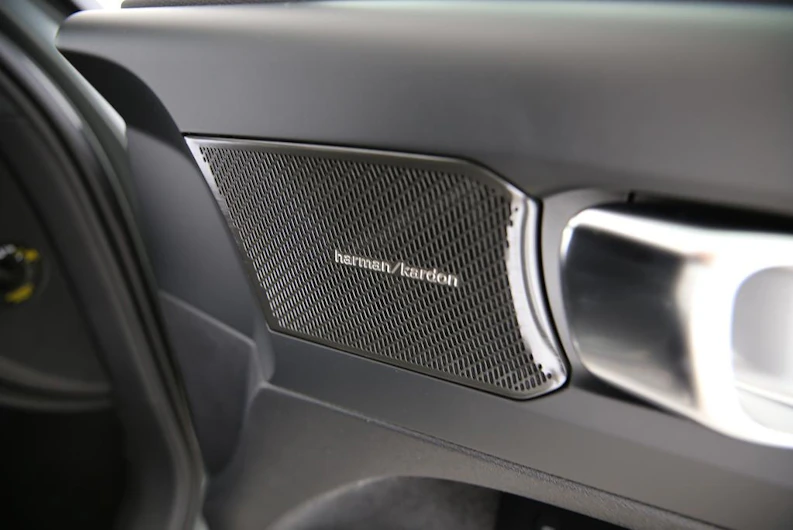 immagine del veicolo VOLVO EX40