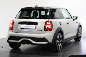 Fahrzeugbild MINI F56 2.0i Cooper S SDKG