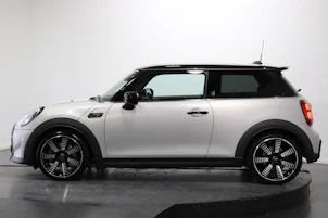 Fahrzeugbild MINI F56 2.0i Cooper S SDKG