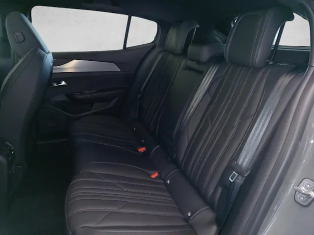 Peugeot 408 1.6 PHEV 225 GT