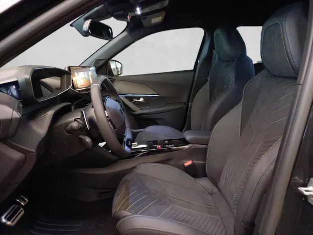 Peugeot 2008 1.2 Hybrid GT