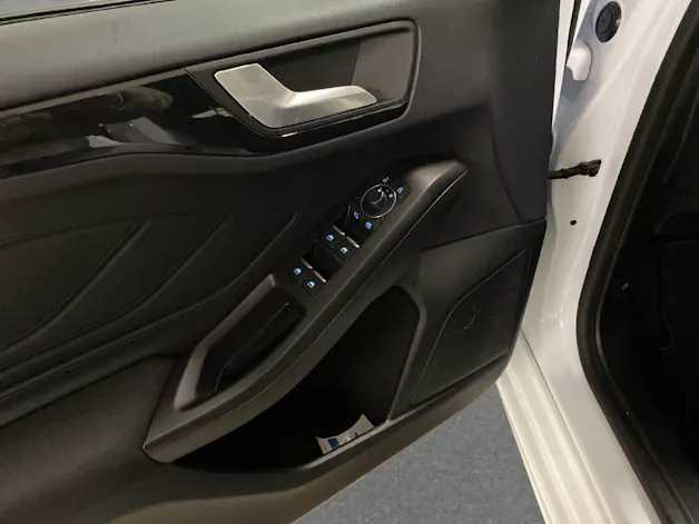 Ford Focus SW 1.0i EcoB Hybrid 155 ST-Line