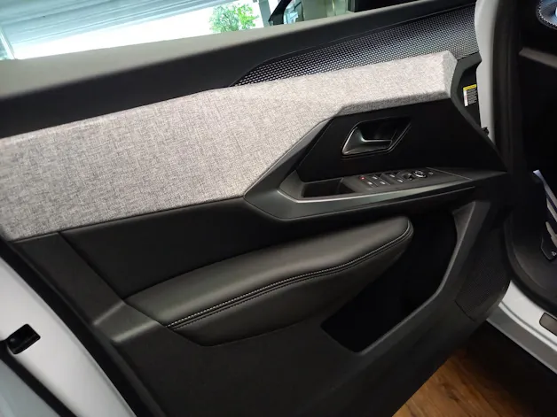 Peugeot 3008 e-GT 73kWh