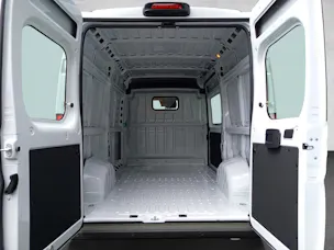 Peugeot Boxer Kaw. 335 L2H2 2.2 BlueHDi 140 S/S