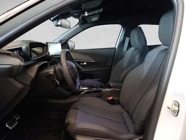 Peugeot 2008 e-GT 54kWh