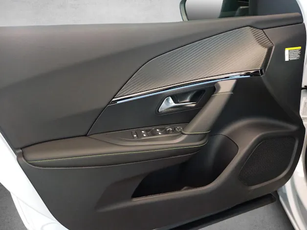 Peugeot 2008 e-GT 54kWh