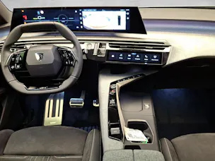 Peugeot 5008 e-Launch Edition AWD 73kWh