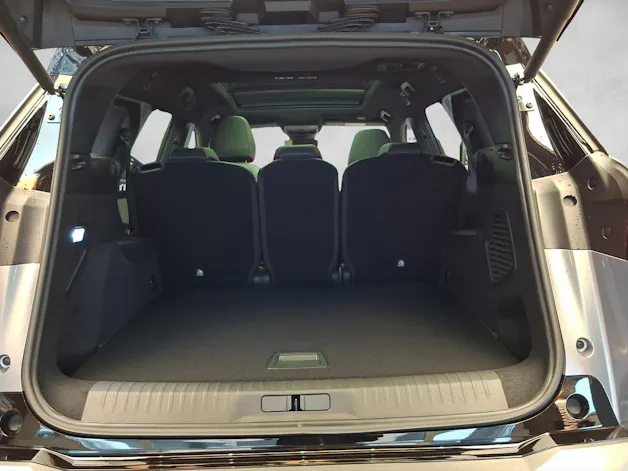 Peugeot 5008 e-Launch Edition AWD 73kWh