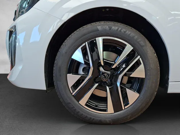 Peugeot 208 1.2 Hybrid Allure Premium