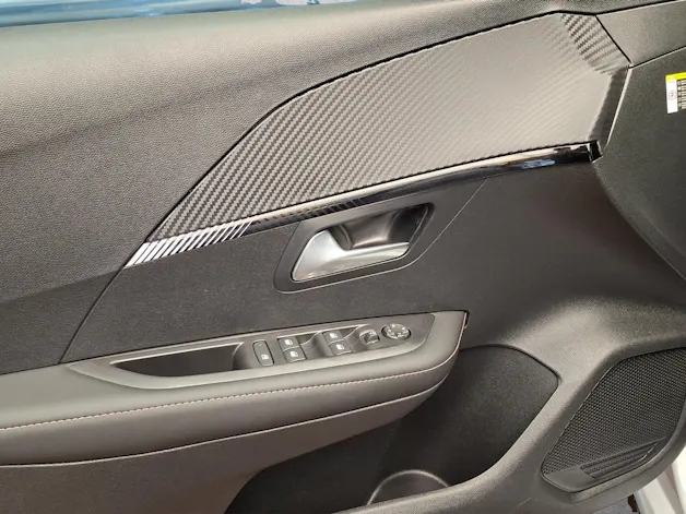 Peugeot 208 1.2 Hybrid Allure Premium