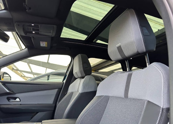 Vehicle image 10 Vehicle image 10