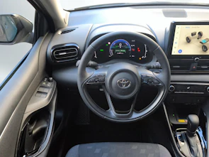 Fahrzeugbild TOYOTA Yaris 1.5 VVT-i HSD Trend