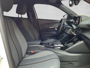 Peugeot 2008 1.2 Hybrid 145 Allure Premium