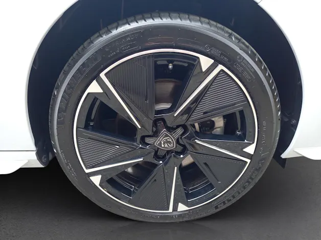 Peugeot 308 e-GT 54kWh