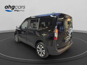 Ford Tourneo Courier 1.0 EcoBoost Titanium