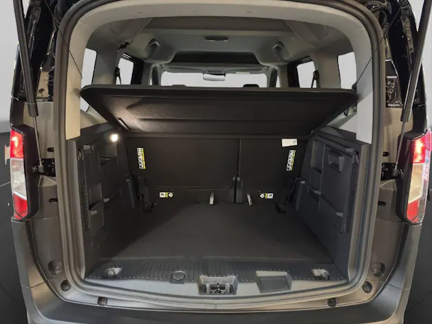 Ford Tourneo Courier 1.0 EcoBoost Titanium