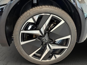 Vehicle image PEUGEOT 208 1.2 Hybrid 145 GT