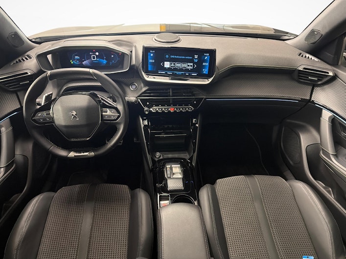 Vehicle image PEUGEOT 2008