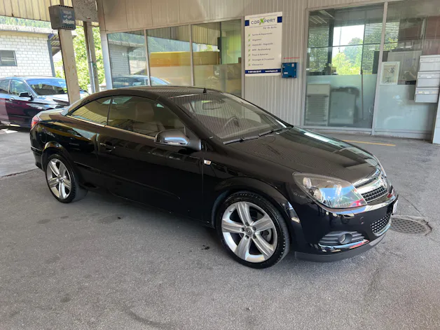 OPEL Astra TwinTop 1.6 T 180 Cosmo