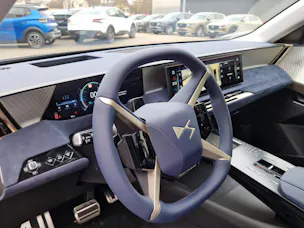DS Automobiles No8 E-Tense Jules Verne 4x4