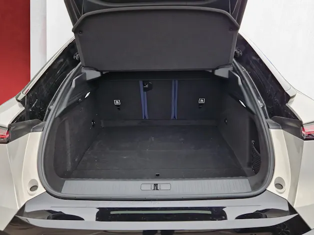 DS Automobiles No8 E-Tense Jules Verne 4x4