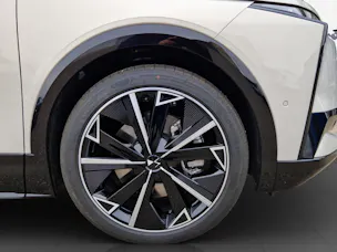 DS Automobiles No8 E-Tense Jules Verne 4x4
