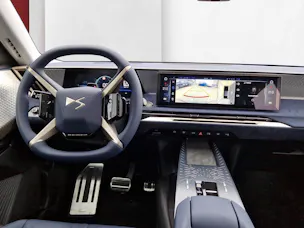 DS Automobiles No8 E-Tense Jules Verne 4x4