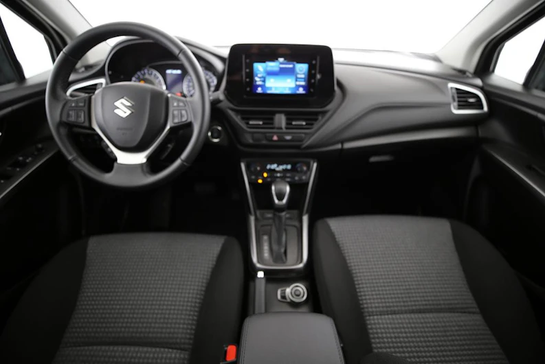 image du véhicule SUZUKI S-CROSS