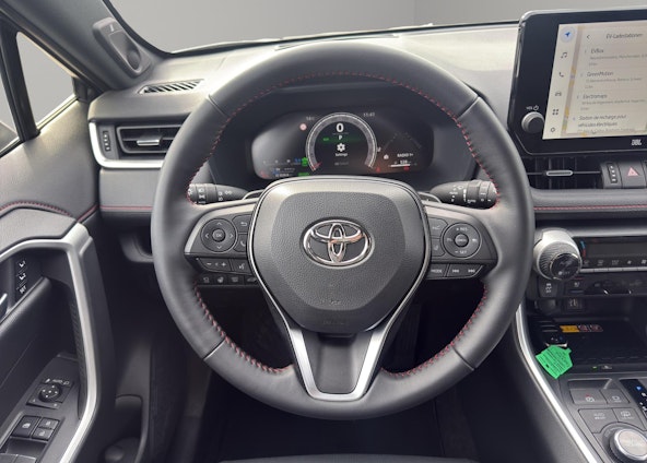 Vehicle image 4 Vehicle image 4