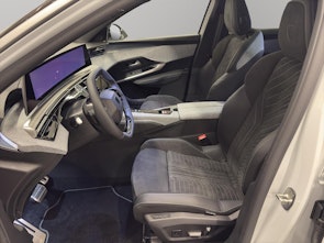 Vehicle image PEUGEOT 3008 e-Launch Edition AWD