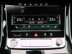 Audi Q8 SUV 55 TFSI e S line quattro T-Tronic