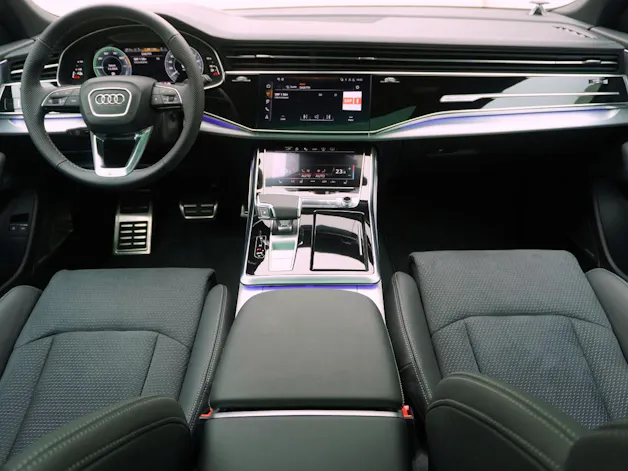 Audi Q8 SUV 55 TFSI e S line quattro T-Tronic