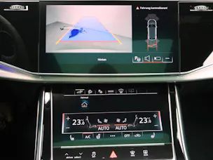 Audi Q8 SUV 55 TFSI e S line quattro T-Tronic