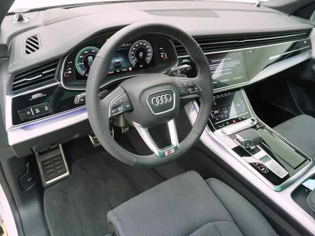 Audi Q8 SUV 55 TFSI e S line quattro T-Tronic