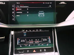 Audi Q8 SUV 55 TFSI e S line quattro T-Tronic