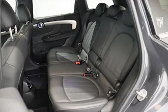 https://vehicle.imgix.net/4175049/4070ce74-659e-4e7f-b5b8-2bccc2f67884.JPG