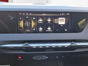 DS Automobiles No4 1.6 E-Tense Étoile Nappa