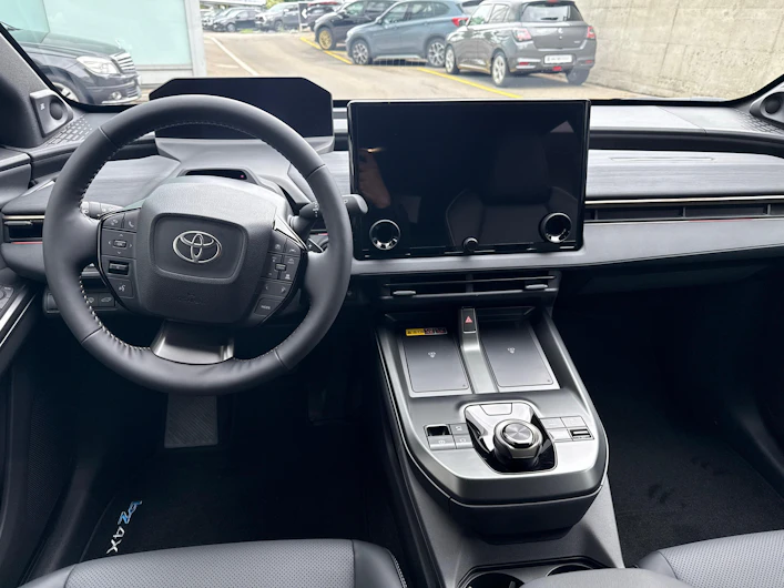 Fahrzeugbild TOYOTA BZ4X