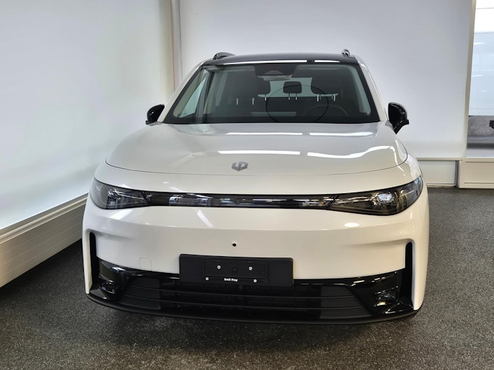 Vehicle image LEAPMOTOR C10